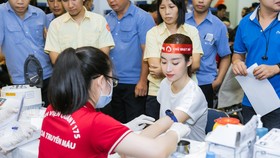Hoa hậu Đỗ Mỹ Linh, Tiểu Vy cùng 200 tình nguyện viên hiến máu cứu người