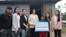 Hoa hậu Đỗ Thị Hà đến Nam Trà My hỗ trợ người dân xây 18 căn nhà mới