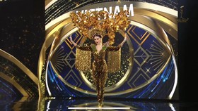 Á hậu Ngọc Thảo trình diễn Quốc phục trên sân khấu Miss Grand International 2020