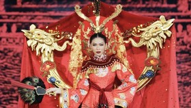 Mãn nhãn trang phục dân tộc cùng Hoa hậu Hòa bình Việt Nam 2022