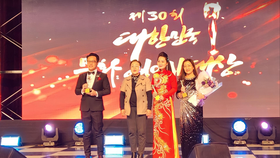Hàn Quốc trao 3 giải thưởng văn hóa nghệ thuật cho HTV, MC Tấn Tài và Chuông vàng vọng cổ Ngọc Diễm