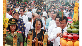 Dâng hương lễ hội truyền thống Anh hùng Nguyễn Trung Trực