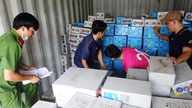 Bắt giữ vụ vận chuyển 28 tấn chất thải nguy hại ở An Giang