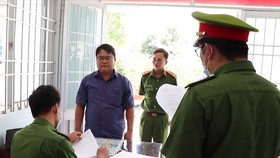 Bắt 3 người nguyên là cán bộ ở Ngân hàng TMCP Bưu điện Liên Việt chi nhánh Vĩnh Long