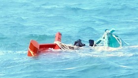 Kiên Giang: Cứu thành công 7 ngư dân bị nạn trên biển