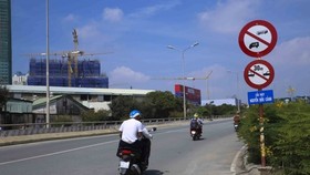 Từ ngày 3-10, cấm xe lưu thông qua cầu vượt Nguyễn Hữu Cảnh 