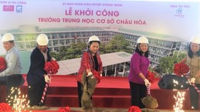 Nguyên Chủ tịch Quốc hội Nguyễn Thị Kim Ngân  thực hiện nghi thức khởi công xây dựng Trường THCS Châu Hòa