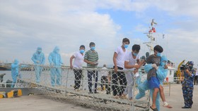 Tổng công ty Tân Cảng Sài Gòn đưa ngư dân bị nạn ​về đất liền an toàn  ​
