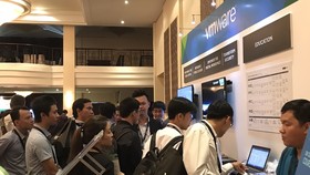 Giới IT tham dự sự kiện của VMware