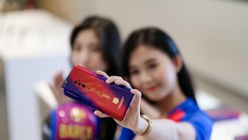 Hệ thống Phong Vũ bắt đầu bán smartphone