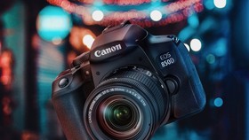 Canon EOS 850D 