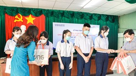 VNG tặng máy tính cho học sinh Bạc Liêu