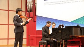  “Thần đồng” violin Việt Nam đứng Top 8 cuộc thi Tchaikovsky