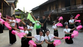 Nghệ thuật Xòe Thái là loại hình múa truyền thống đặc sắc gắn liền với đời sống của đồng bào Thái vùng Tây Bắc