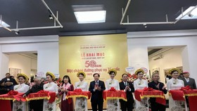 77 tác phẩm được trưng bày trong triển lãm “50 năm một chặng đường phục vụ Tổ quốc“