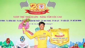 Trần Thanh Điền mặc áo vàng chung cuộc giải năm 2017.