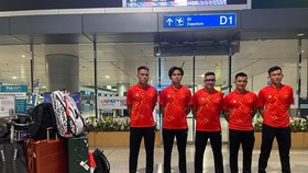 Đội tuyển quần vợt Việt Nam tại sân bay Tân Sơn Nhất