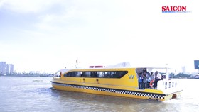 Tuyến buýt đường sông đầu tiên tại TPHCM chính thức hoạt động