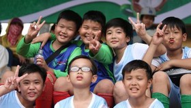 Sân chơi bóng đá Học đường ngày càng thu hút đông đảo các em nhỏ tham gia