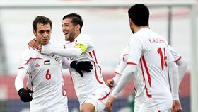 Các cầu thủ Palestin vui mừng sau chiến thắng trước Thái Lan. Ảnh: AFC