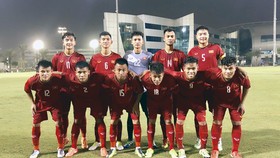 HLV Hoàng Anh Tuấn hy vọng U19 Việt Nam sẽ tái lập kỳ tích như 2 năm trước. Ảnh: ĐOÀN NHẬT