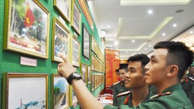 Triển lãm ảnh “Lực lượng vũng trang Quân khu 7 – 50 năm thực hiện Di chúc của Chủ tịch Hồ Chí Minh”