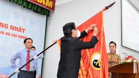 Viện Y dược học dân tộc TPHCM đón nhận Huân chương Lao động hạng Nhất
