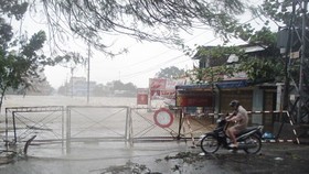 13 giờ ngày 25-7, tâm bão cách đất liền các tỉnh Thanh Hóa đến Quảng Bình khoảng 180km