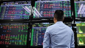 Market liquidity on Vietnam’s stock market rockets heavily
