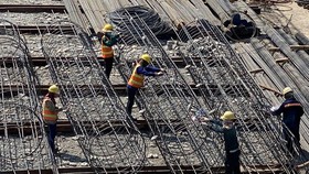 The paradox of construction material market