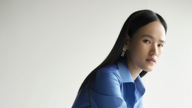 Người mẫu Tuyết Lan “high fashion” trong bộ sưu tập dành riêng cho quý cô công sở