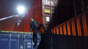 Lần đầu chạm ngõ điện ảnh, H'Hen Niê thể hiện những đòn võ thuật khó