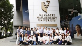Sinh viên chương trình chất lượng cao của Trường ĐH Kinh tế - Luật  TPHCM thực tập tại Singapore