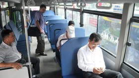 Vì sao xe buýt vắng hành khách?