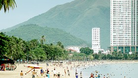 Some localities allow swimming at public beaches. (Photo: SGGP)