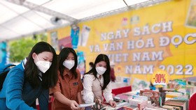 The first Vietnam Book and Reading Culture Day 2022 opens in Nguyen Hue walking street in HCMC’s District 1 on April 20.