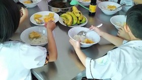 Xử lý dứt điểm vụ bữa ăn bán trú tại Trường Tiểu học Trần Thị Bưởi ngay trong tuần này