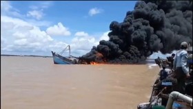 Cháy tàu cá ở Bến Tre, thiệt hại trên 7 tỷ đồng