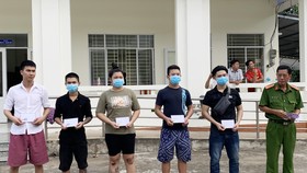  40 người chạy khỏi sòng bạc Campuchia được hỗ trợ chi phí về quê