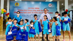 Trẻ mồ côi, khuyết tật được chăm lo nhân Ngày Quốc tế thiếu nhi 1-6