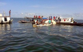 當地時間8月23日凌晨，一艘載有約70人的船隻在巴西北部帕拉州西南部辛古河發生沉船事故。(圖源：AFP)