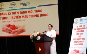 國家人體器官移植調配中心主任 鄭鴻山教授在儀式上致詞。