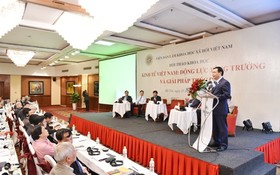 政府副總理王廷惠在“增長動力與促進措施”科研會上發表演講。（圖源：日北）