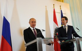 6月5日，在奧地利維也納總統府，俄羅斯總統普京（左）和奧地利總理庫爾茨出席新聞發佈會。（圖源：路透社）