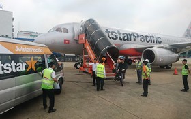 一名男乘客因“好奇”打開飛機安全門，使到太平洋捷星航空公司的BL212航班延遲了40分鐘。（示意圖源：段源）