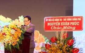 日本駐胡志明市總領事川上純一（Kawaue Junichi）在越-日文化貿易交流會上致詞。（圖源：寶忠）