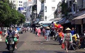 位於阮玉方街自發性街市已變得寬敞清潔。