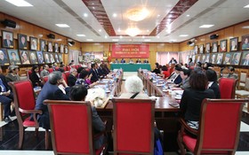 越南與非洲友好協會舉行的2018-2023年任期第三次全國代表大會現場。（圖源：俊越）