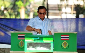 泰總理巴育在曼谷一個投票站投票。（圖源：新華社）