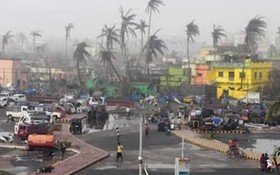當地時間5月4日，印度東部奧里薩邦街頭仍遭風暴肆掠。（圖源：互聯網）